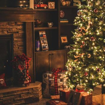 How to decorate a Christmas tree