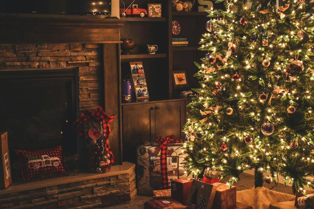 How to decorate a Christmas tree