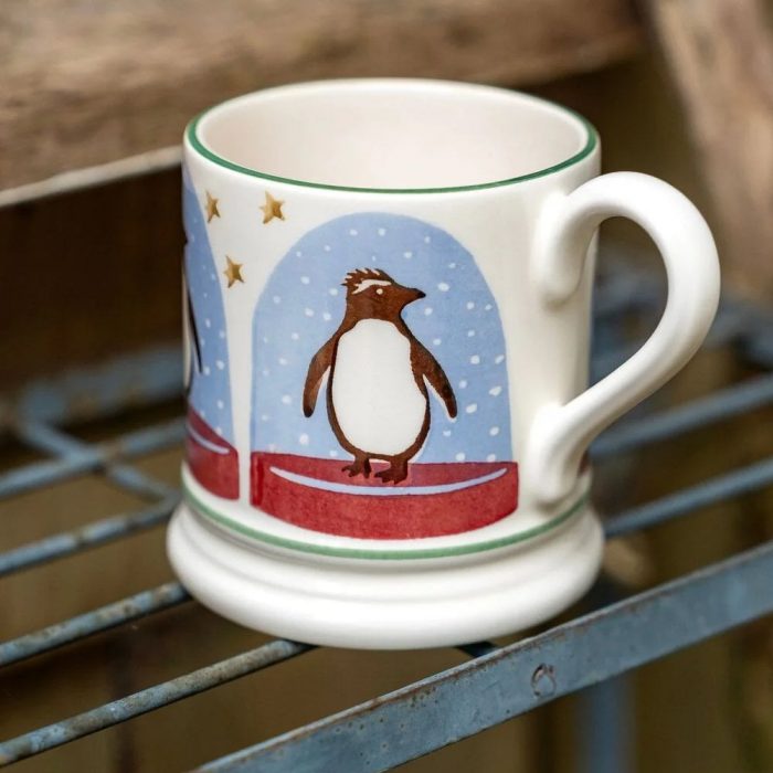 Emma Bridgewater
Penguin Snow Globe Half Pint Mug
