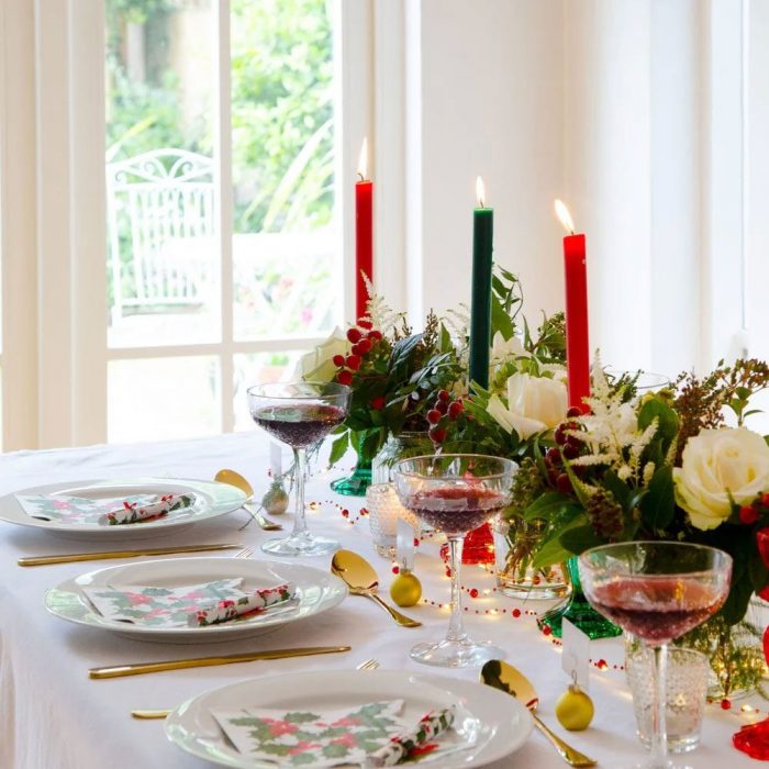 Talking Tables
Botanical Holly String Lights