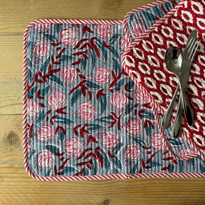 Essential Designs London Blue & Pink Floral Quilted Reversible Table Mat