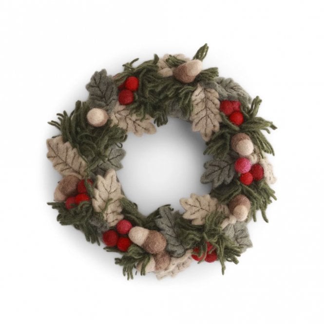 Gry & Sif Christmas Wreath with Red Berries, Leaves & Acorns Decoration