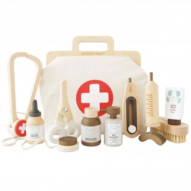 Le Toy Van Honeybake 10 Piece Animal Care Toy Vet Set