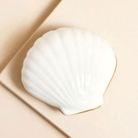 Seashell Cocoa Butter and Vanilla Ceramic Candle